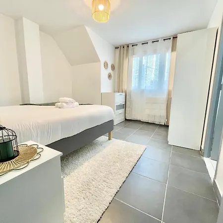 L'escale Express, Center 2 Min Away, Airport 6 Min Away Апартаменты